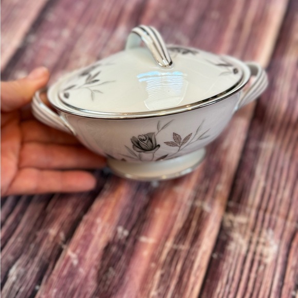 Noritake Rosamor Sugar Bowl With Lid 5560389 Fine China Made In Japan Fine China - Picture 2 of 6